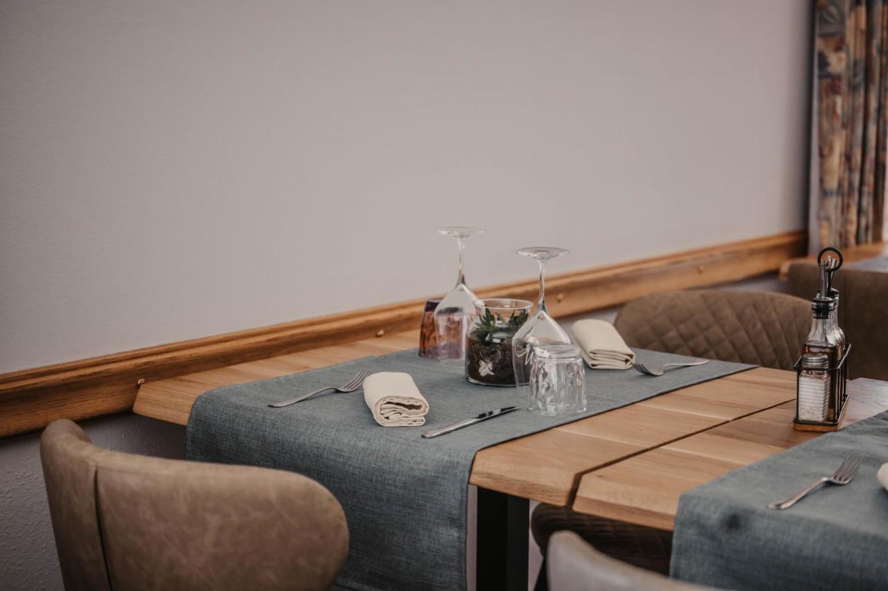 Albergo Ristorante Al Portico Gerra  エクステリア 写真