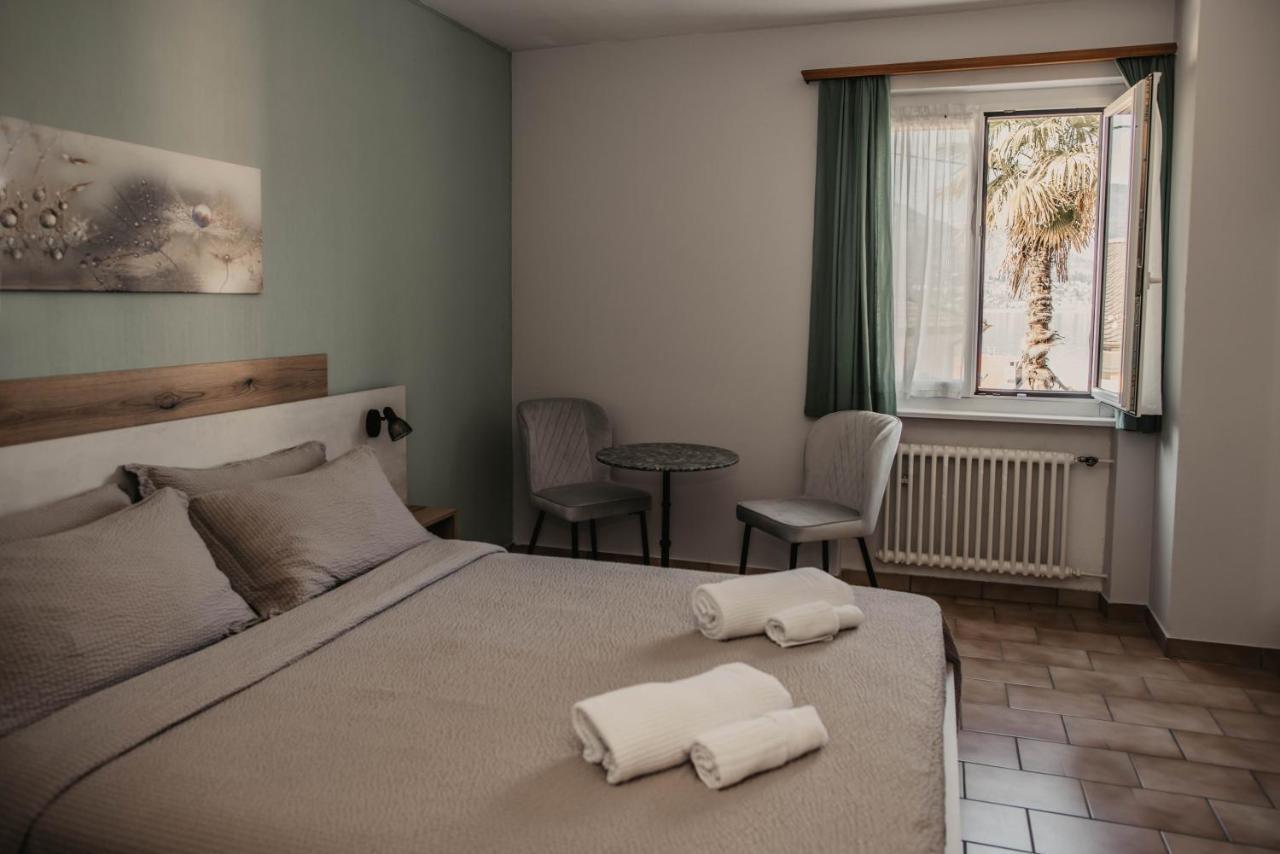 Albergo Ristorante Al Portico Gerra  エクステリア 写真