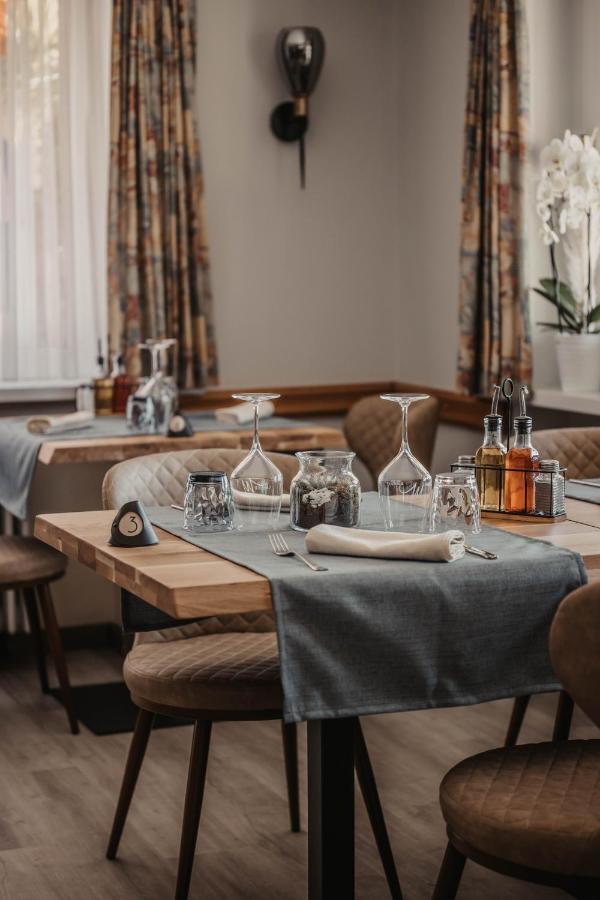 Albergo Ristorante Al Portico Gerra  エクステリア 写真
