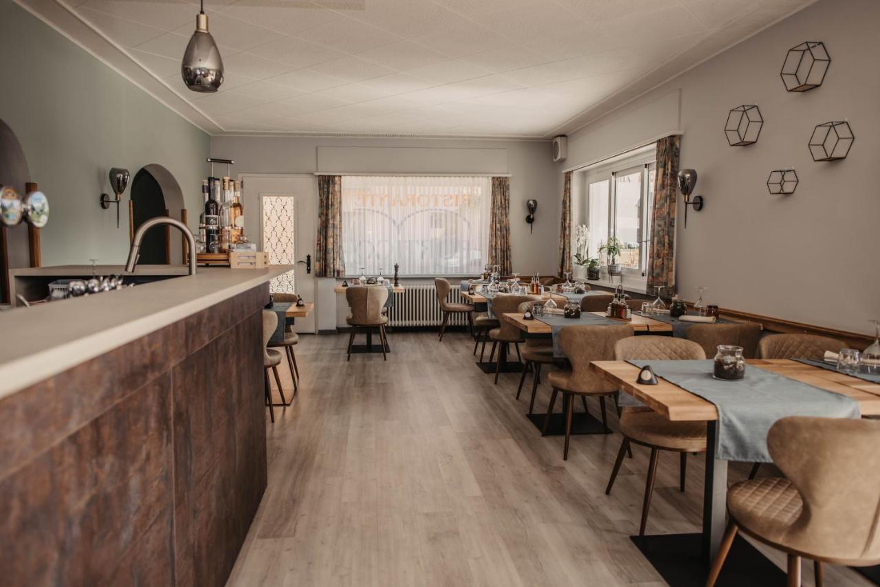 Albergo Ristorante Al Portico Gerra  エクステリア 写真